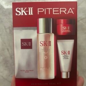 💹65✍️明通版本
最新版sk2体验四件套配礼袋.包含:神仙水75ml+8代大红瓶滋润面霜15g+洗面奶20g+前男友面膜1片.