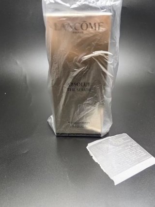 💹95✍️✍️明通版本
兰蔻菁纯精华乳30ml/明通版🔜40Y31D编码!细节全对版,明通市场认可版本✔️兰蔻菁纯小蛮腰精华乳30ml。淡纹面部紧致细腻丰盈保湿。适合肤质:任何肌肤,但不表示任何人都不会过敏的哦!所含成分:1、菁纯柑橘精油,2、盈润山茶精油。淡黄色乳液质地,推开之后,会呈现粉色~还带有淡淡的玫瑰香~提取浓缩了50倍的菁纯永盛玫瑰凝萃,激活细胞活性总开关AMPK,从根源提高细胞活性,达到提拉紧致,全面抗老效果!