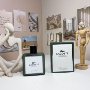 💹45✍️专柜版本
拉科斯特/鳄鱼同名原版🐊男士2024 100ml
Lacoste Lacoste Original, 2024
品牌：拉科斯特
属性：男香
香调：馥奇调
前调：香柠檬粉红胡椒小豆蔻快乐鼠尾草薰衣草广藿香檀香木琥珀极限零陵香豆
中调：快乐鼠尾草薰衣草广藿香檀香木
琥珀极限零陵香豆
后调：广藿香檀香木琥珀极限零陵香豆