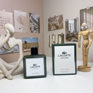 💹45✍️专柜版本
拉科斯特/鳄鱼同名原版🐊男士2024 100ml
Lacoste Lacoste Original, 2024
品牌:拉科斯特
属性:男香
香调:馥奇调
前调:香柠檬粉红胡椒小豆蔻快乐鼠尾草薰衣草广藿香檀香木琥珀极限零陵香豆
中调:快乐鼠尾草薰衣草广藿香檀香木
琥珀极限零陵香豆
后调:广藿香檀香木琥珀极限零陵香豆