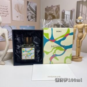 💹60✍️专柜版本
妮姗德济罗100ml
Nishane Deziro, 2024
品牌：妮姗
属性：中性香
香调：水生芳香调
前调：超级降龙涎醚橘子海水天竺葵薄荷莎草八角胡萝卜籽黄葵内酯檀香木香根草
中调：天竺葵薄荷莎草八角胡萝卜籽黄葵内酯檀香木香根草
后调：黄葵内酯檀香木香根草