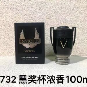 💹50✍️银奖杯
💹55✍️黑-蓝-香精
💹60✍️馥郁
专柜版本，帕高勇者奖杯系列100ml：黑奖杯浓香，蓝奖杯精粹，香精版，银奖杯，馥郁版。