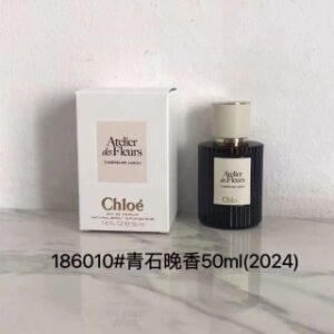 💹45✍️专柜版本
蔻依花园 黑瓶香水50ml!味道:186010青石晚香,186027午夜幽兰,186003香橙之夜。
