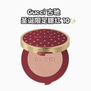 💹32✍️专柜版本
古驰腮红圣诞版！色号：10#Soft Peach柔情蜜桃。
