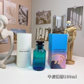 💹130✍️专柜版本
LV午后漫游香水100ml
🔜 一比一质量❗️路易威登午后漫游100ml
Louis Vuitton Afternoon Swim, 2019
品牌:路易威登
调香师:Jacques Cavallie..
属性:中性香
香调:柑橘调
气味:橘子橙子香柠檬