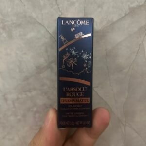 💹30✍️专柜版本
24年兰蔻巴黎星夜​圣诞限定星茫浮雕唇膏，现货5色.色号:​296.196.220.273.274.可配中文标，日期标，需要下单备注！