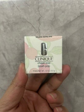 💹48✍️专柜版本
新品Clinique倩碧小雏菊腮红膏3.5g,现货4色.色号:05-15-18-21.可配中文标.需要下单备注!