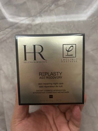 💹140✍️明通贵版/经典款
最新版HR赫莲娜黑绷带面霜50ml,新日期,膏体带细闪,新版瓶底三个打码,盒子二维码可扫,质量完美 细节完美 膏体对版 可过小红书真假对比图 市场独家质量 非流通货 供平台 可配海免三标,需要下单备注!