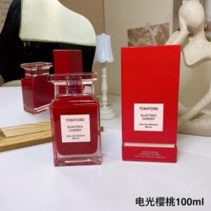💹50✍️专柜版本
3141 TF电光樱桃100ml！