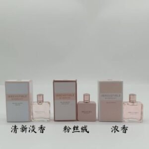 💹18✍️专柜版本
纪梵希倾城之恋Q版香水8ML🔜浓香,粉丝绒,淡香三味齐‼️‼️