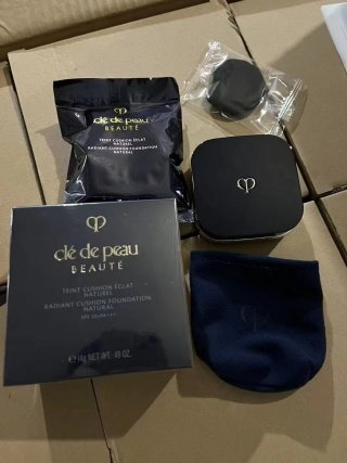 💹45✍️专柜版本,新版
CPB钻光精华方气垫15g!一壳一芯。清爽型色号:I10#,O10#,O20#。