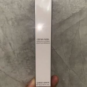 💹60✍️明通版本
阿玛尼黑曜石眼霜20ml，对版对味，市场独家质量，非流通货，供平台，可配中文标，需要下单备注！