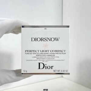 💹40✍️专柜版本
迪奥雪精灵粉饼12g!色号:0N-1N-2N。