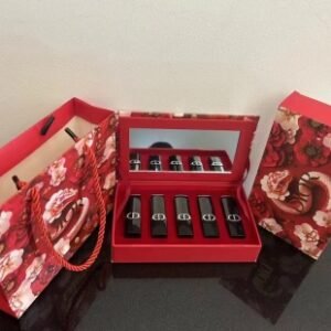 💹60✍️专柜版本
迪奥卡通蛇磁吸蓝金口红小样五件套！内含：1.5g*5。色号：新丝绒999-720-284-374-188。
