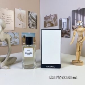 💹60✍️专柜版本，200ml
💹52✍️专柜版本，75ml
223606#200香奈儿高定1957 打12 件48