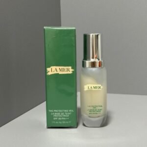 💹38✍专柜版本
海蓝之谜妆前乳30ml🔜实拍📸现货❗️A14编码!La mer 新品妆前乳,这款轻盈透气的妆前乳与肌肤完美贴合,实现由内而外闪耀的薄透效果。 它能瞬间遮盖毛孔和暗沉等肌肤问题,同时感觉如裸妆般轻盈。其核心成分 Miracle Broth™ 可令肌肤重现年轻活力,并抵御未来明显的衰老迹象。可让妆容一整天都保持清新。具有SPF30 PA+++的紫外线防护功能。它不仅可以用作妆前,还可以用作粉底。