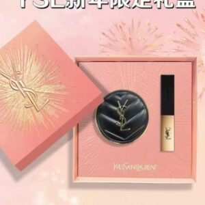 💹85✍️专柜版本
💹110✍️明通版本
2025新款 圣罗兰烟花七夕新年情人节限定口红黑气垫礼盒两件套:小金条口红(1966+21+23+2024四色可选)+明通版黑皮革气垫(10#+20#两色可选)配手提袋,送礼佳品,高档货,官网同步!