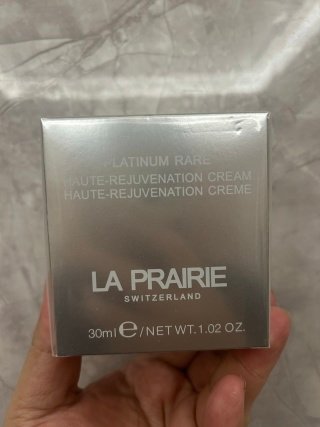 💹70✍️明通版本,30ml
LP莱伯妮/莱珀妮铂金面霜正装30ml.最新日期!