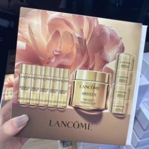 💹195✍️明通版本
兰蔻菁纯面霜9+1套装(菁纯水款)!内含:菁纯面霜60ml,菁纯水30ml×5+菁纯眼霜5ml×4。