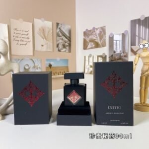 💹75✍️专柜版本
珍贵秘药90ml
因提诺私人香氛
Initio Parfums Prives Absolute Aphrodisiac, 2015
品牌:因提诺私.
调香师:Alexandra Kosin.
属性:中性香
香调:辛辣东方调
气味:香草琥珀海狸香皮革麝香白色花系