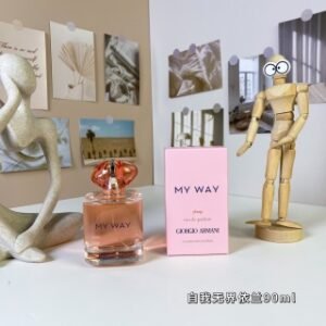 💹45✍️专柜版本
阿玛尼自我无界依兰90ml
Giorgio Armani My Way Ylang, 2024
品牌:阿玛尼
属性:女香
香调:果香花香调
前调:芒果椰子橙花香柠檬
中调:依兰晚香玉
后调:麝香香草雪松