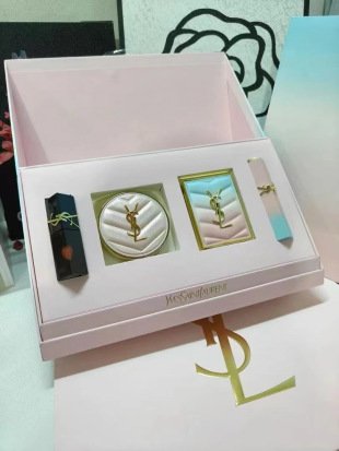 💹345✍️明通版本,
圣罗兰马卡龙彩妆四件套
