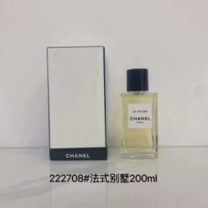 💹60✍️专柜版本
香奈儿高定系列200ml！味道：
223309 1932号
2205066康朋街31号
223200自由旅程
222203 22号
222609 18号
015652清新古龙水
222906东方屏风
223804狮子
222708法式别墅
223606#1957号
223002梧桐影木
222104栀子花