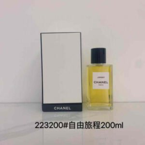💹60✍️专柜版本
3200#自由旅程200ml
chanel香奈儿珍藏香水
品牌:香奈儿
属性:女香
香调:木质花香调
气味：薰衣草麝香香草野花青草玫瑰茉
莉零陵香豆