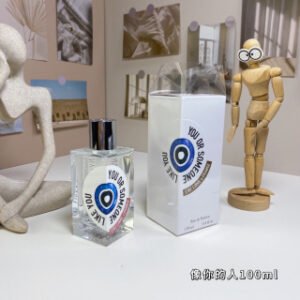 💹60✍️专柜版本
ETAT解放橘郡像你的人EDP浓香100ml

像你的人
香调:柑橘馥奇香调
前调：薄荷茴芹香柠檬葡萄柚
中调：醋栗叶绿叶希蒂莺玫瑰
后调:麝香
属性:中性香