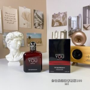💹50✍️专柜版本
阿玛尼你让我坚强香精版 100ml