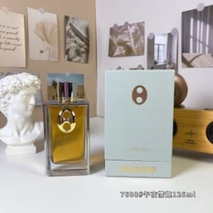 💹80✍️专柜版本
帕高7608#午夜情趣125ml
Rabanne Midnight Sex, 2024
品牌:帕高
调香师:Veronique Ny.
属性:中性香
香调:果香花香调
前调:椰子
中调:晚香玉橙花
后调:檀香木