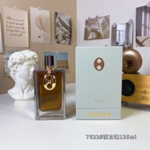 💹80✍️专柜版本
帕高7622#夜之魂125ml
Rabanne Night Soul, 2024
2024合金盖系列
品牌:帕高
调香师:Aurelien Guic.
属性:中性香
香调:木质东方调
前调:无花果奶油
中调:绿檀木雪松
后调:零陵香豆檀香木