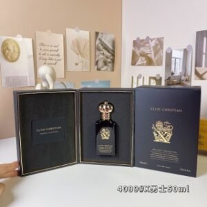 💹65✍️专柜版本
4099#X男士50ml
Clive Christian X For Men, 2001
品牌：克莱夫·克里斯蒂安
调香师：Geza Schoen
属性：男香
香调：馥奇东方调
前调：大黄菠萝香柠檬
中调：鸢尾花甜椒茉莉
后调：雪松肉桂橡木苔琥珀香根草安息香香草
劳丹脂