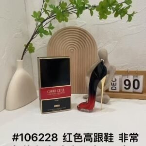 💹55✍️专柜版本
卡罗琳娜 红色高跟鞋新版/非常好的女孩 香水80ml