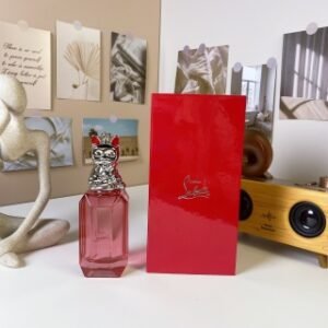 💹100✍️专柜版本
萝卜丁幸运之喵烟木玫瑰90ml
Christian Louboutin Loubidoo Rose Encens, 2024
品牌：克里斯汀·路铂廷
调香师：Daphne Bugey
属性：中性香
香调：木质花香调
气味：玫瑰焚香檀香木 ml