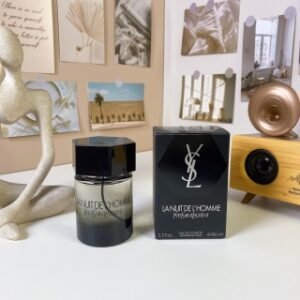 💹55✍️专柜版本
圣罗兰天之骄子暗夜男士淡香水100ml
YSL Yves Saint Laurent La Nuit de I'Homme, 2009
品牌：圣罗兰
属性：男香
香调：辛辣木质调
前调：小豆蔻
中调：薰衣草雪松香柠檬
后调：香根草葛缕子