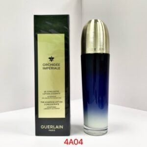 💹52✍️专柜版本
✍️新版娇兰御庭兰花浓粹精华水140ml🔜实拍📷现货❗️4A04编码！✔娇兰兰花浓粹精华水140ml 新款半水半精华质地，超级好吸收。兰花水油平衡科技，90%兰花水提取物，10%兰花油精粹。仿佛每天为肌肤注入10层水光针，层层焕新，直达肌底。