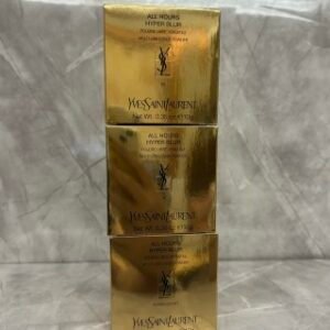 💹80✍️明通版本
新品25款 圣罗兰恒久无瑕蜜粉/黑皮革散粉,现货3款.01透明色-04粉雾紫-05冰川蓝.可配中文标.需要下单备注!