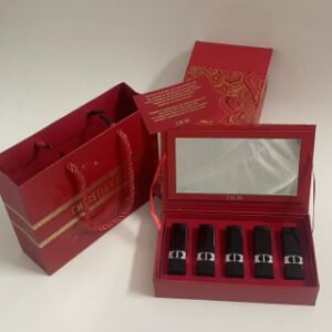 💹48✍️专柜版本
蛇年新春礼盒 迪奥蓝金口红小样五件套蛇来运转款，1.5g铝管*5支，内含色号🔜999丝绒+720丝绒+777丝绒+772丝绒+888哑光
配中文+礼品袋+贺卡