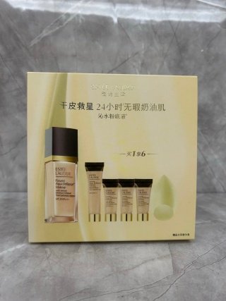 💹80✍️明通版本
新版雅诗兰黛沁水养肤粉底液1+4/一拖四礼盒,内含∶沁水粉底液1co号30ml×1+沁水粉底液1co号15ml×1+沁水粉底液1co号5ml×3+美妆蛋.可配中文标,需要下单备注!