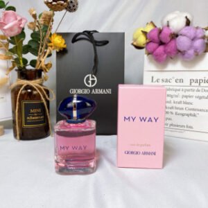 💹45✍️专柜版本。50ml-90ml
阿玛尼 我的方式/自我无界 香水50ml-90ml