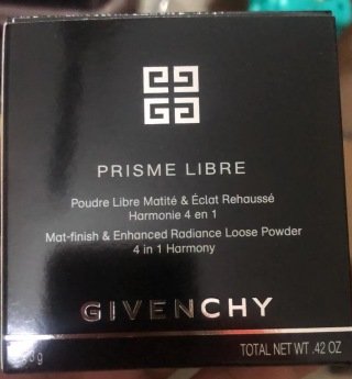 💹28✍️专柜版本,
经典款 纪梵希四宫格散粉,现货色号🔜1号