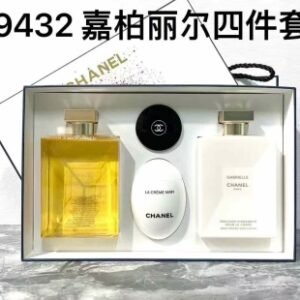💹110✍️专柜版本
9433香奈儿嘉伯丽尔沐浴香氛四件套!