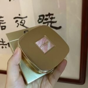 💹55✍️专柜版本
欧莱雅粉色鎏金气垫12g+替换12g
W10 暖调一白
W20 暖调二白
C20  冷调一白