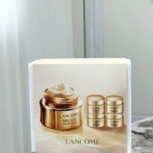 💹135✍️明通版本
兰蔻菁纯眼霜4+1套装!内含:眼霜20ml*1,眼霜5ml*3,玫瑰水50ml*1,菁纯面霜5ml*1。