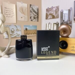💹55✍️专柜版本
万宝龙永恒男士浓香水100ml
香调：皮革调
前调：紫罗兰香柠檬
中调：天竺葵茉莉
后调：橡木苔木质香属性：男香
标签：木质空气柑橘苔藓