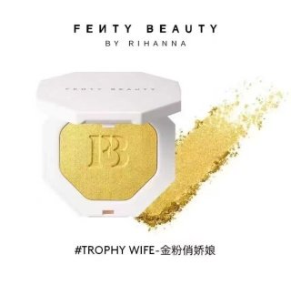 💹36✍️专柜版本
蕾哈娜3D流光高光粉饼8g!色号:01#TROPHY WIFE金粉俏娇,05#WATTABRAT精灵少女粉。