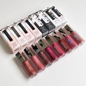 💹35✍️专柜版本
蕾哈娜唇釉现货供应
流光款粉盒01#fenty glow,02#fussy
05#hot chocolit,08#RiRi
浓彩款黑盒02#fenty glow,04# cookie jar
热辣款白盒 02#fussy heat,03#fenty glow heat