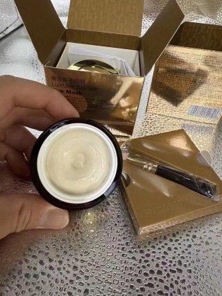 💹45✍️专柜版本
毛戈平鱼子酱眼膜30g!