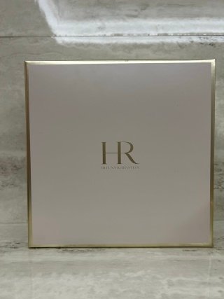 💹240✍️明通版本
hr赫莲娜黑绷带面霜一拖七礼盒1+7.配手提袋.包含:黑绷带面霜50ml+黑绷带面霜5ml×5+白绷带面霜5ml+小露珠水30ml.膏体对版对味.正装小样膏体一样.官网同步.可配中文标.需要下单备注!
